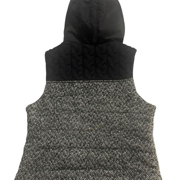 Prince & Fox Black and White Vest - Picture 4 of 6